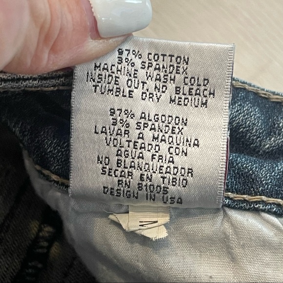 L.A. IDOL Blue Stretchy Denim Jean Capris with Contrasting Stitching Size 5 - Picture 6 of 11
